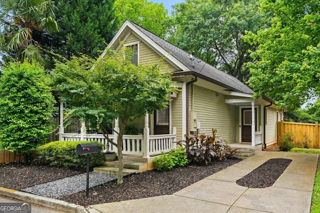 view of front facade featuring a porch