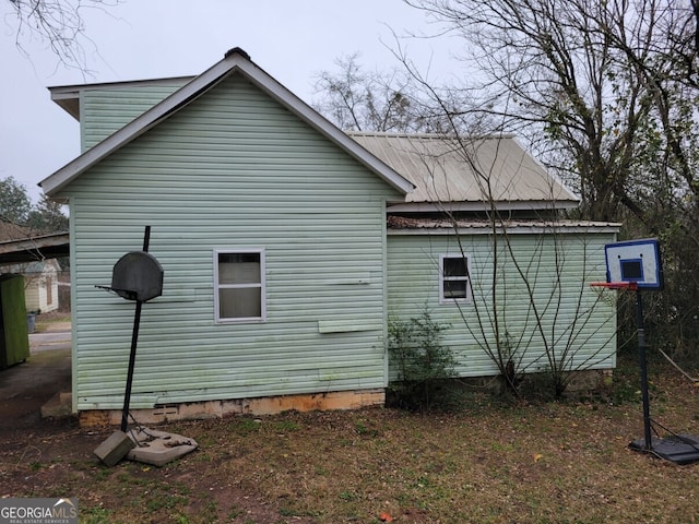 view of home's exterior