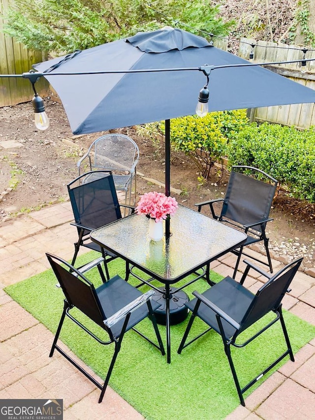 6594 Meadow Green Cir, Peachtree Corners, GA 30092 - view of patio with outdoor dining area