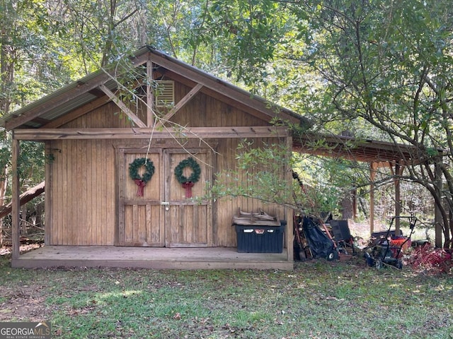 view of outdoor structure