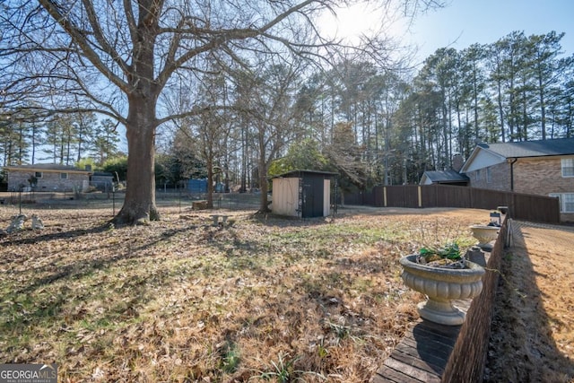 view of yard with a shed