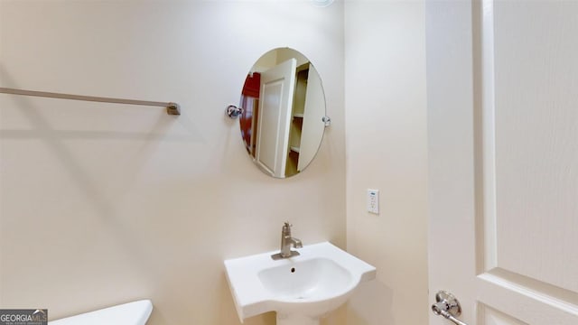 bathroom with sink