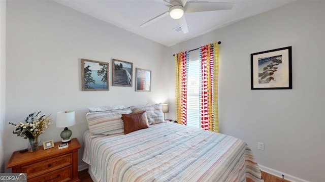 bedroom featuring ceiling fan