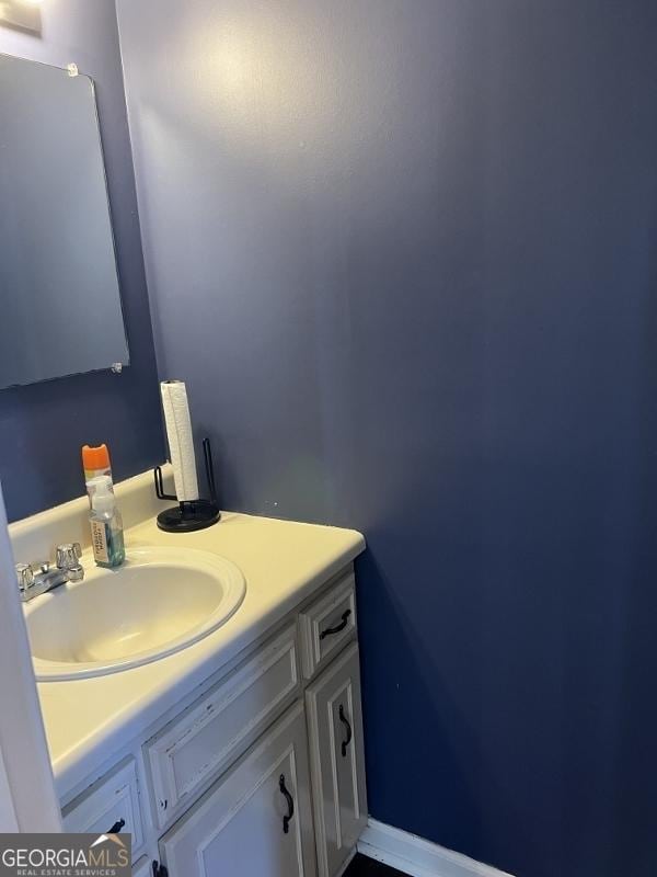 11 Plantation Dr, Swainsboro, GA 30401 - bathroom with vanity