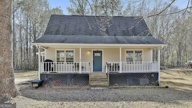 bungalow-style house with covered porch