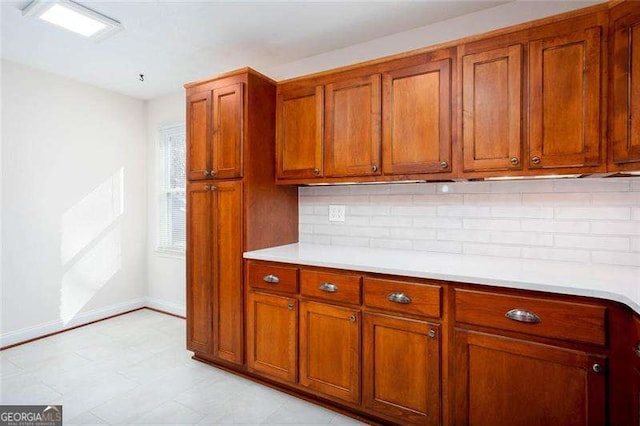 kitchen with backsplash