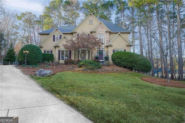 view of front of house with a front yard