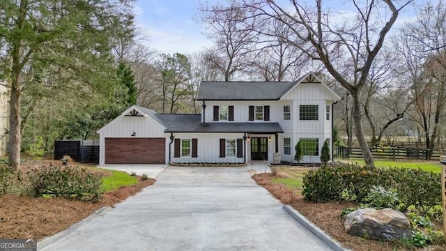 view of front facade with a garage