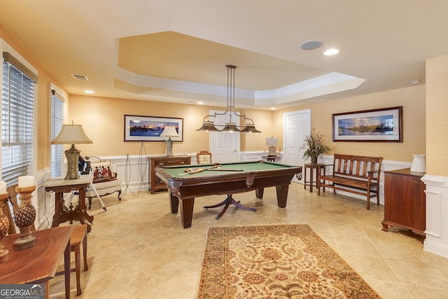 recreation room with a wainscoted wall, visible vents, billiards, and a tray ceiling