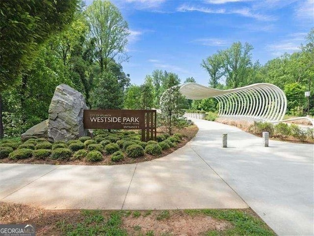 view of community / neighborhood sign