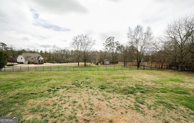 view of yard featuring a rural view