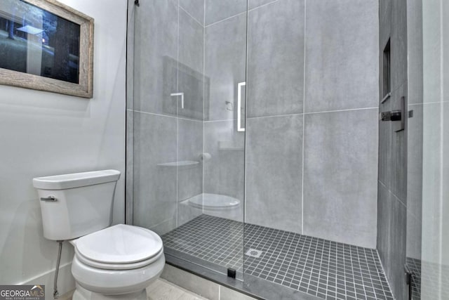 415 Green Ridge Trl, Blue Ridge, GA 30513 - bathroom featuring toilet and a shower with door