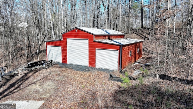 view of detached garage