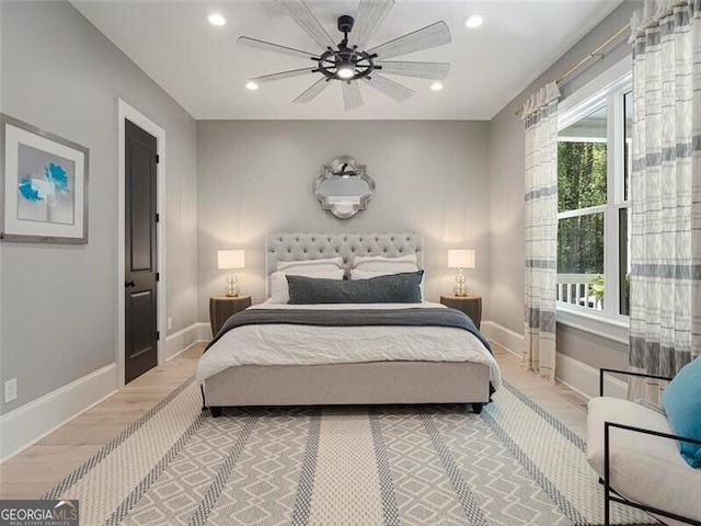 bedroom featuring ceiling fan