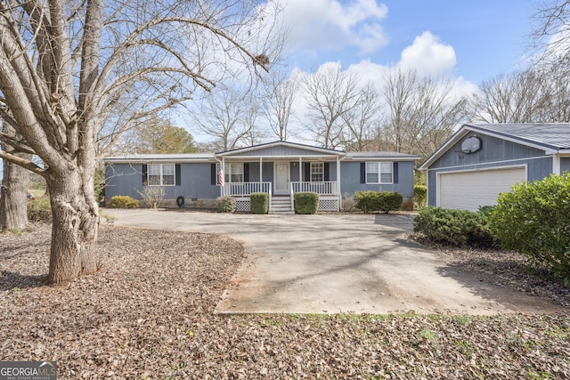 ranch-style home featuring a porch