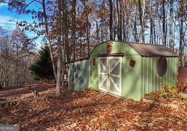 view of outdoor structure