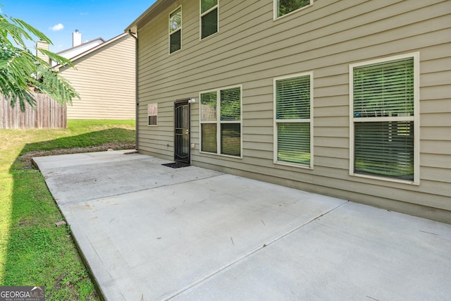 868 Still Hill Ln, Lawrenceville, GA 30045 - view of patio