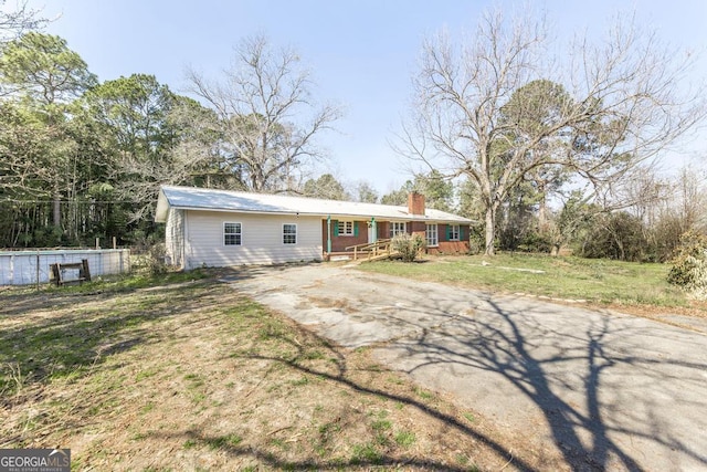 Listing photo 3 for 137 Lucas Rd, Cochran GA 31014