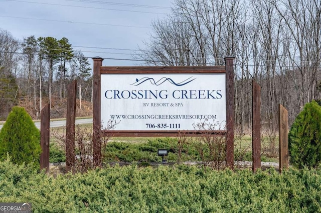 view of community / neighborhood sign