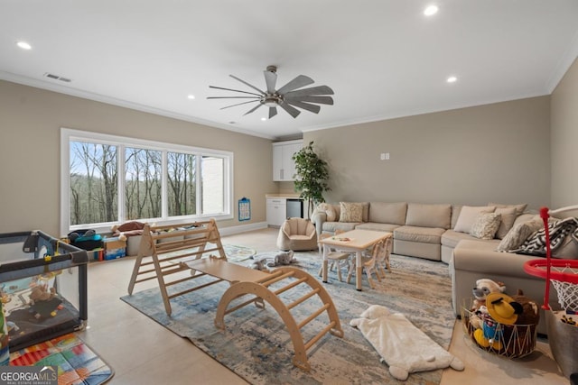 living area featuring a ceiling fan, visible vents, crown molding, and recessed lighting