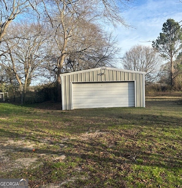 view of detached garage