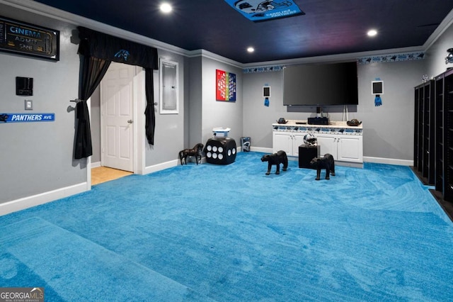 interior space featuring baseboards, ornamental molding, and recessed lighting