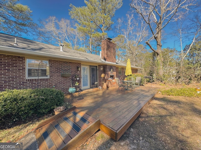 exterior space featuring outdoor dining area