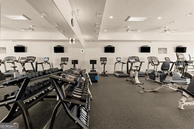 exercise room with ceiling fan, visible vents, and recessed lighting