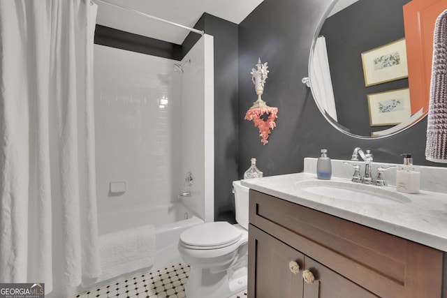 full bathroom featuring vanity, toilet, and shower / tub combo with curtain