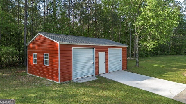 view of detached garage