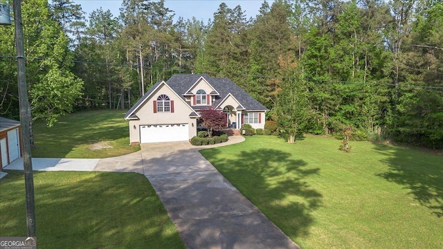 traditional-style house featuring a front lawn and driveway