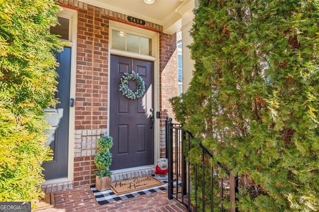 7420 Glisten Ave, Sandy Springs, GA 30328 - entrance to property with brick siding