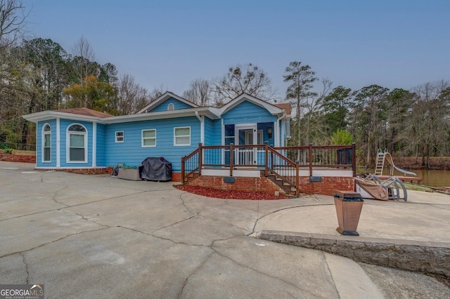 view of front of home