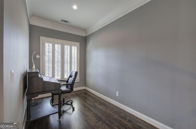 office space featuring dark wood-style floors, recessed lighting, visible vents, ornamental molding, and baseboards