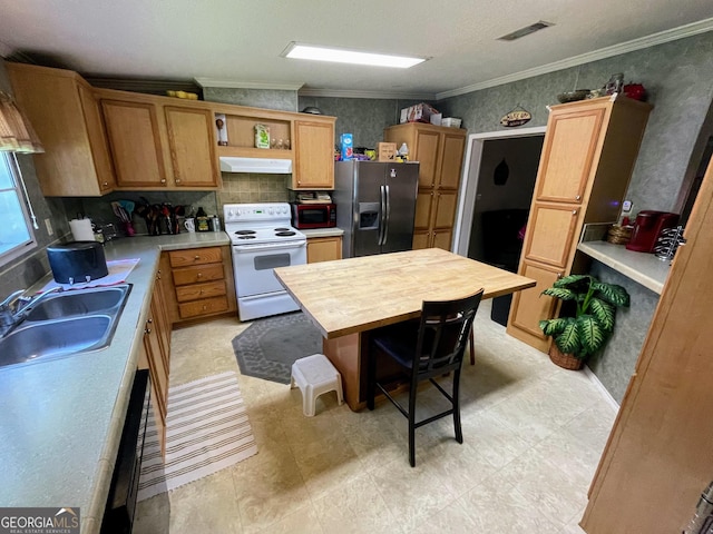 kitchen with under cabinet range hood, a sink, stainless steel refrigerator with ice dispenser, white electric range oven, and wallpapered walls