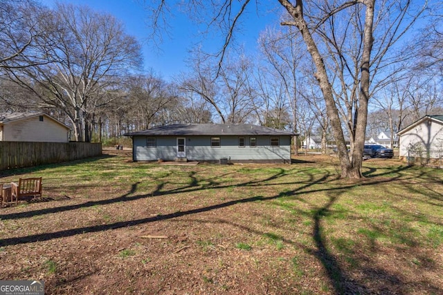 view of yard featuring fence