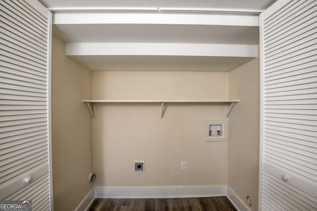 clothes washing area with hookup for a washing machine, dark wood-type flooring, hookup for an electric dryer, laundry area, and baseboards