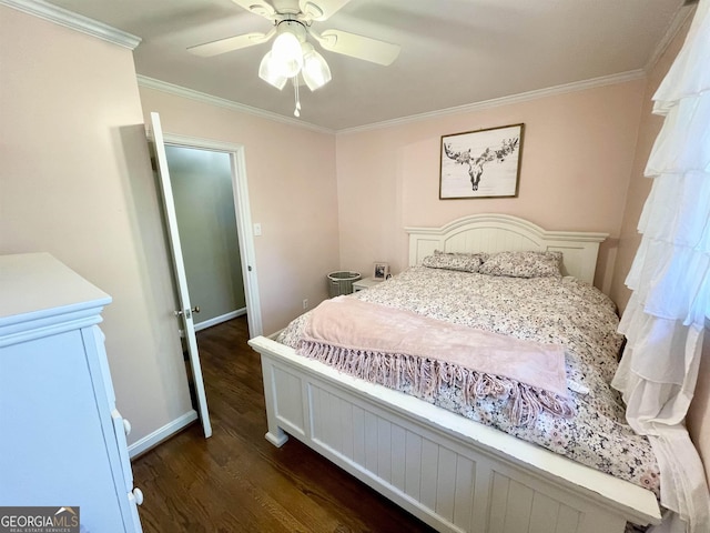 bedroom featuring ceiling fan, dark wood-style flooring, and crown molding