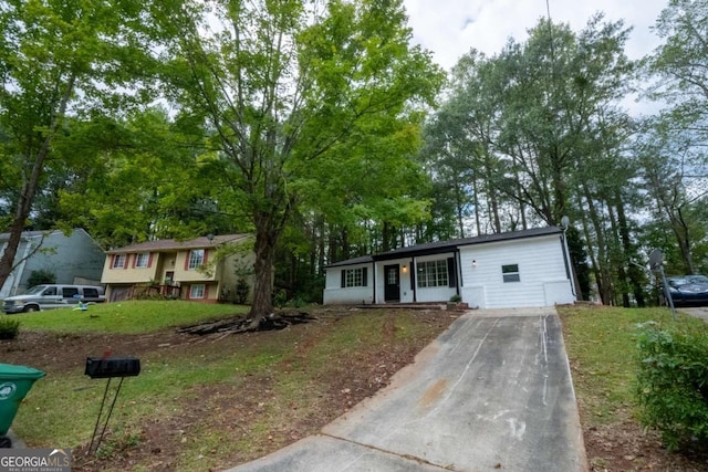 view of front of home with driveway