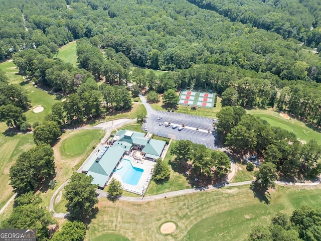 bird's eye view with a view of trees