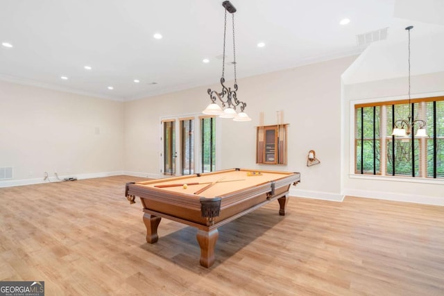 rec room with baseboards, visible vents, billiards, and light wood finished floors