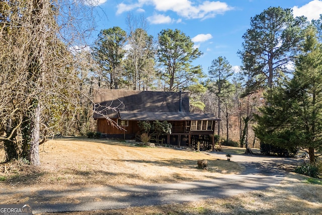 view of front of home with driveway