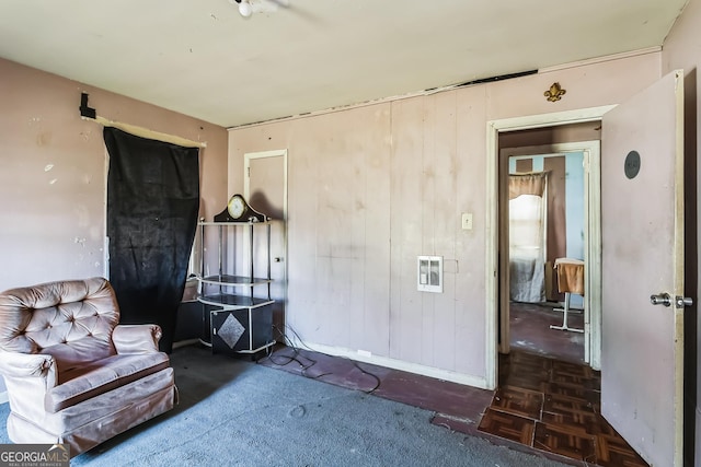 sitting room with heating unit