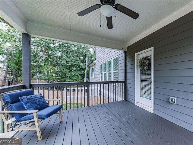 deck with ceiling fan