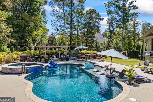 view of swimming pool with a pool with connected hot tub, a patio area, fence, and a pergola