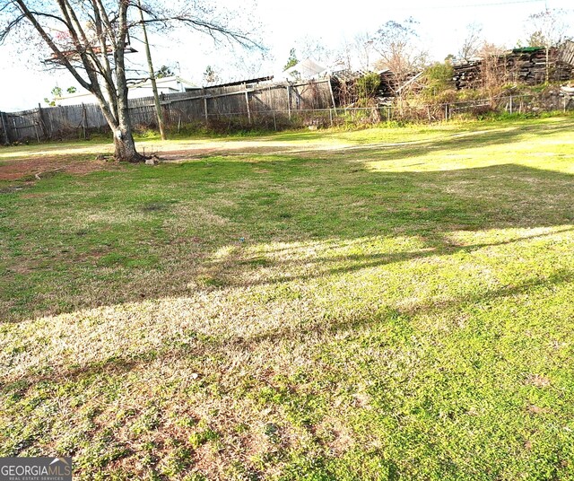 6386 Hawkinsville Rd, Macon, GA 31216