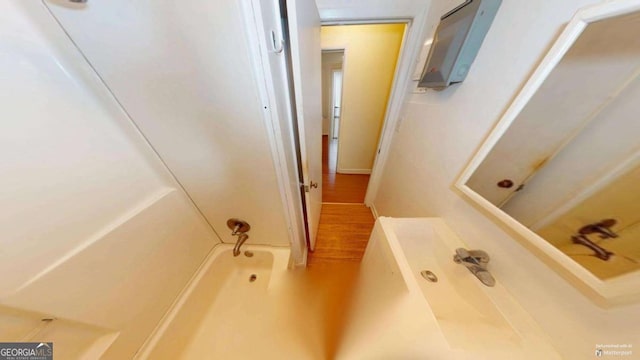 bathroom featuring shower / bathtub combination