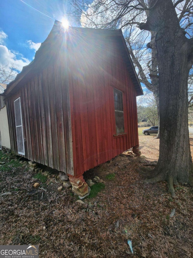 view of home's exterior