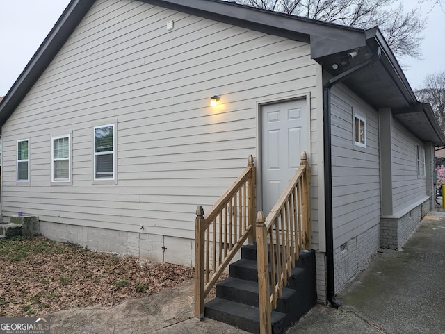 exterior space featuring crawl space