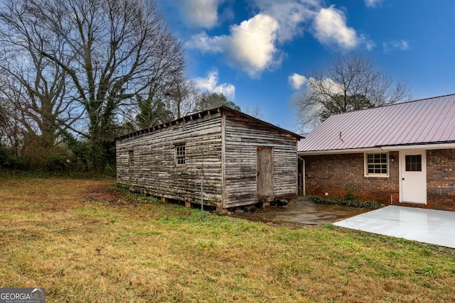 view of outbuilding